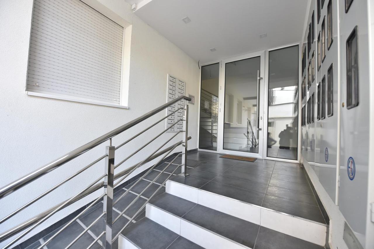 Apartment Sinisa With Garage Novi Sad Luaran gambar